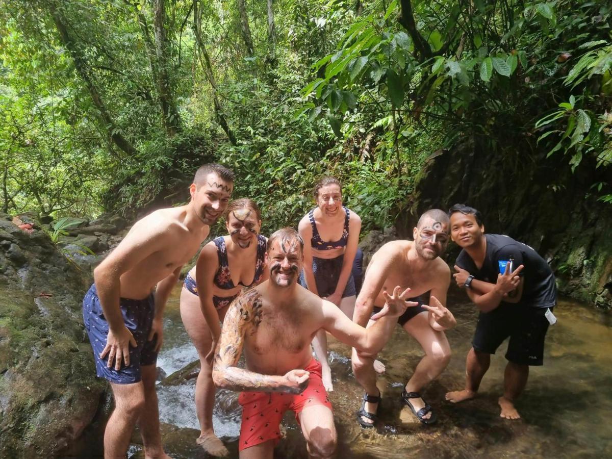 Lucky Bamboo'Bungalows-Resto And Orangutan Jungle Trekking Tours บูกิตลาวัง ภายนอก รูปภาพ