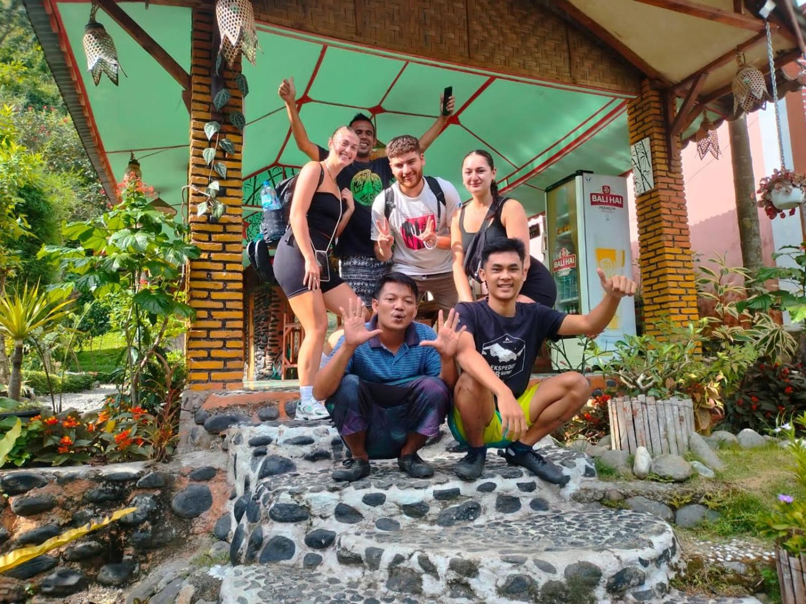 Lucky Bamboo'Bungalows-Resto And Orangutan Jungle Trekking Tours บูกิตลาวัง ภายนอก รูปภาพ